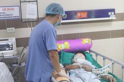 Người đàn ông cùng lúc uống 100 viên thuốc chống trầm cảm, tâm thần