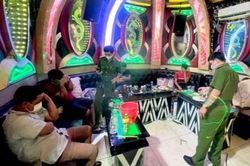Bí mật phía sau các phòng hát karaoke Luxury Hồng Phúc