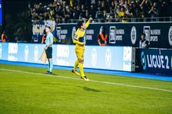Quang Hải ghi bàn giúp Pau FC thoát thua ngoạn mục
