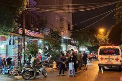 Thương tâm vợ phát hiện chồng chết treo cổ trong phòng trọ