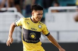 Quang Hải ghi bàn lịch sử giúp Pau FC thoát thua