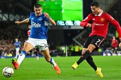 Ronaldo 'nổ súng' giúp MU thắng Everton