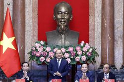 Chủ tịch nước gặp mặt đại biểu tiêu biểu Đảng bộ khối DN Trung ương