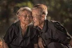 Áp lực với tuổi già