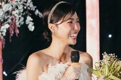 Không phải bó hoa lúc làm lễ, hoa cưới Diệu Nhi cầm trong tiệc tối mới gây chú ý