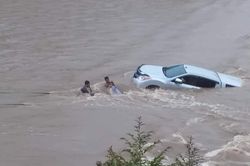 Thủy điện tại Kon Tum đồng loạt xả lũ