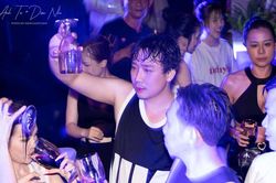 1001 khoảnh khắc 'quên lối về' của Trấn Thành tại tiệc cưới Anh Tú-Diệu Nhi