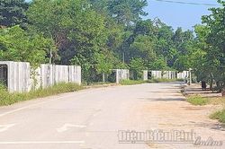 Chiếm dụng vỉa hè đường nội thị tập kết cấu kiện bê tông