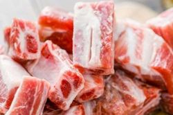 Đi chợ chọn sườn heo ngon