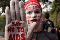 Ca nhiễm HIV đầu tiên trên thế giới được phát hiện vào năm nào?