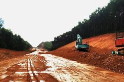 Giám đốc PMU đường Hồ Chí Minh kể chuyện 'thắng mưa' trên cao tốc ngàn tỷ