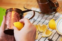 Những mẹo làm sạch nhà cửa bằng chanh bạn nên biết