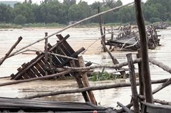 Đề nghị ban bố tình trạng khẩn cấp về thiên tai ở Phú Yên