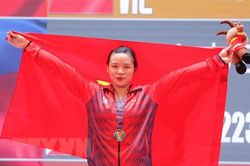 Nữ đô cử Việt Nam giành 3 huy chương Vàng giải cử tạ châu Á