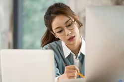 Khi không có ý chí làm việc kiếm tiền, hãy hỏi bản thân 3 câu