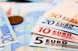 Chính phủ Pháp chi 100 tỷ EUR ứng phó lạm phát