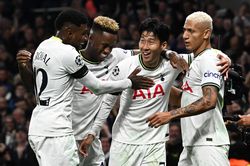 Son Heung-min lập cú đúp ở Champions League