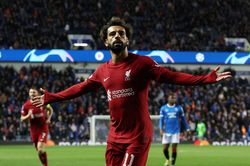 Salah lập hat-trick trong chiến thắng 7-1 của Liverpool