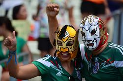 Mặt nạ cổ vũ của người hâm mộ Mexico bị cấm tại World Cup