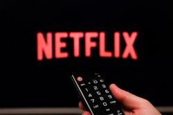 Netflix, Apple TV sẽ phải rà soát lại toàn bộ phim tại Việt Nam