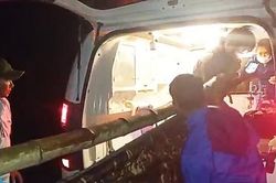 Quảng Ngãi: Đưa người dân qua nơi sạt lở núi Kà Tinh cấp cứu trong đêm