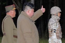 Triều Tiên bất ngờ thông báo phóng 2 tên lửa hành trình tầm xa, tuyên bố là 'lời cảnh báo tới các kẻ thù'