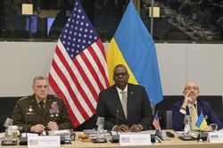 NATO xây dựng kế hoạch 10 năm cho Ukraine