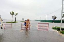 Thừa Thiên Huế khẩn cấp sơ tán, di dời dân tránh lũ