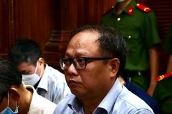 Ông Tất Thành Cang khuyên các bị cáo 'không nên đùn đẩy cho người khác'