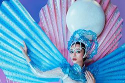 Lâm Thu Hồng hóa nàng tiên với trang phục dân tộc tại The Miss Globe 2022