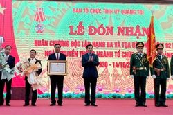 Ban Tổ chức Tỉnh ủy đón nhận Huân chương Độc lập hạng Ba