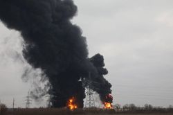 Nga tố Ukraine pháo kích kho đạn ở Belgorod