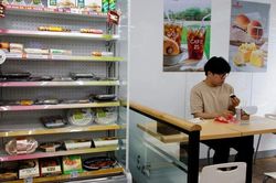 Ngày càng nhiều người Hàn Quốc đi ăn không chịu trả tiền