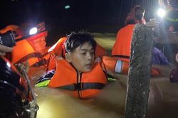 Mưa gần 1.000 mm trong một ngày, Thừa Thiên - Huế đối mặt lũ lịch sử