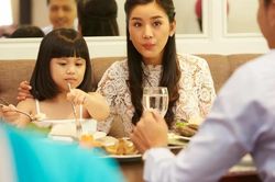 Sau bữa cơm ở nhà hàng xóm, tôi thay đổi ngay cách chọn chồng
