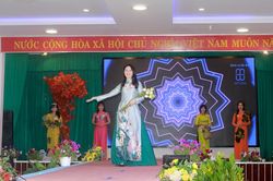 Hội thi Duyên dáng áo dài ''Đà Lạt và hoa''