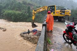Thi thể người phụ nữ bị cuốn trôi mất tích nằm cách hiện trường gặp nạn 50km