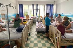 Số ca sốt xuất huyết giảm, nhiều bệnh nhân nặng nhập viện muộn