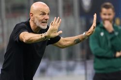 Soi kèo nhà cái Verona vs Milan. Nhận định, dự đoán bóng đá Serie A (1h45, 17/10)
