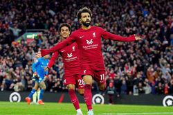 Salah làm lu mờ Haaland, Liverpool quật ngã Man City