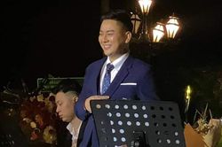 Hoài Lâm xúc động khi lần đầu trở lại sân khấu sau 4 năm 'ở ẩn'