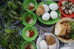 Mua nhà tiền tỷ với quán trứng vịt lộn bán hơn 4.000 quả mỗi ngày
