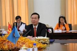 Đoàn đại biểu cấp cao Đảng ta thăm chính thức Campuchia