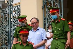 Vụ bán rẻ 32ha đất công: Ông Tất Thành Cang nói không có động cơ cá nhân, xin được khoan hồng