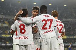 Thắng trận thứ 3 liên tiếp, Milan vào Top 3 Serie A