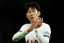 Son Heung-min làm nên lịch sử ở cuộc đua giành Quả bóng vàng