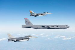 NATO tập trận hạt nhân