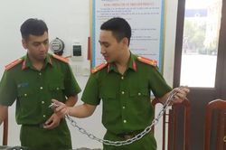 Giải cứu người bị chủ nợ bắt giữ nhiều ngày