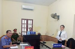 Trợ giúp viên pháp lý Cầm Kim Loan: Trèo đèo, lội suối đưa kiến thức pháp luật tới bản làng