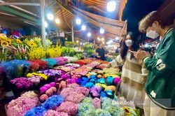 Nhộn nhịp chợ hoa lớn nhất Thủ đô trước ngày 20/10